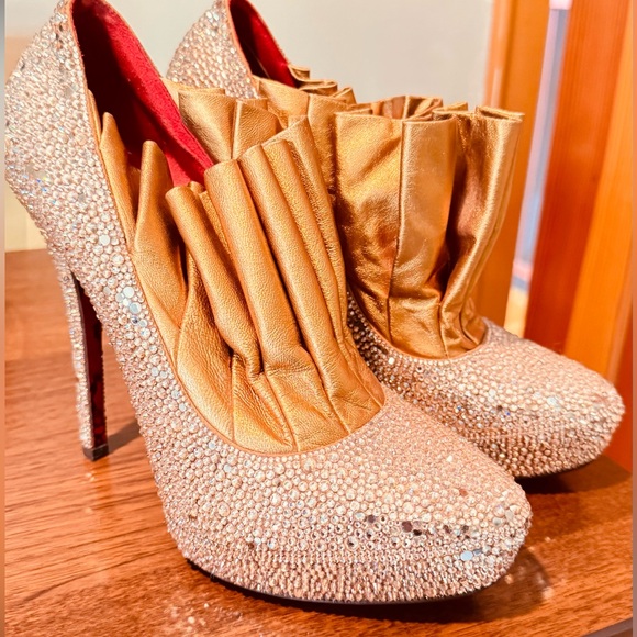 Cesare Paciotti Gold and Silver Dagger Heels - Picture 2 of 6